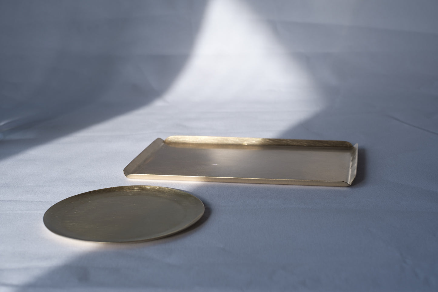 brass tray M